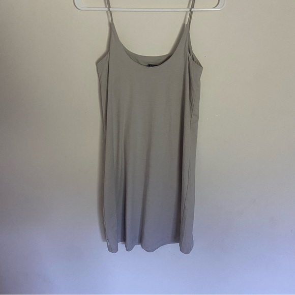 Vuori Lux Performance Tank Dress Sz S Tan/Beige Built in bra - Picture 3 of 4